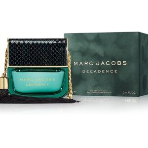 DISCONTINUED!Marc Jacobs Decadence Green and Gold Fragrance